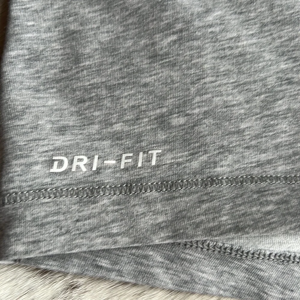 Nike Hoodie Short sleeve Tee size Small - Picture 4 of 5